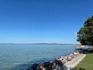 Bezerédi Beach
