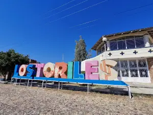 Los Toriles