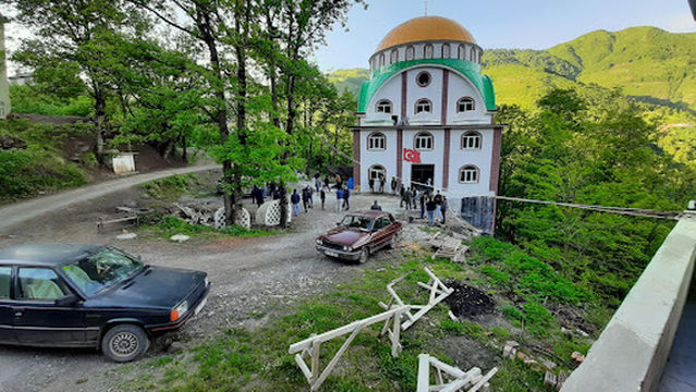 Göveluşağı camii