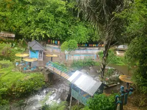 Air Terjun Sengkuang