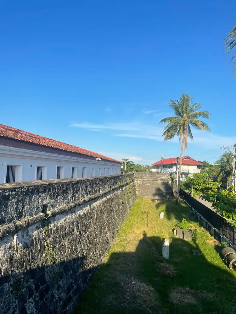 Hotels near Fort Pilar Shrine