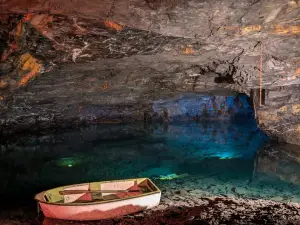 Carnglaze Caverns
