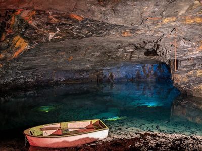Carnglaze Caverns