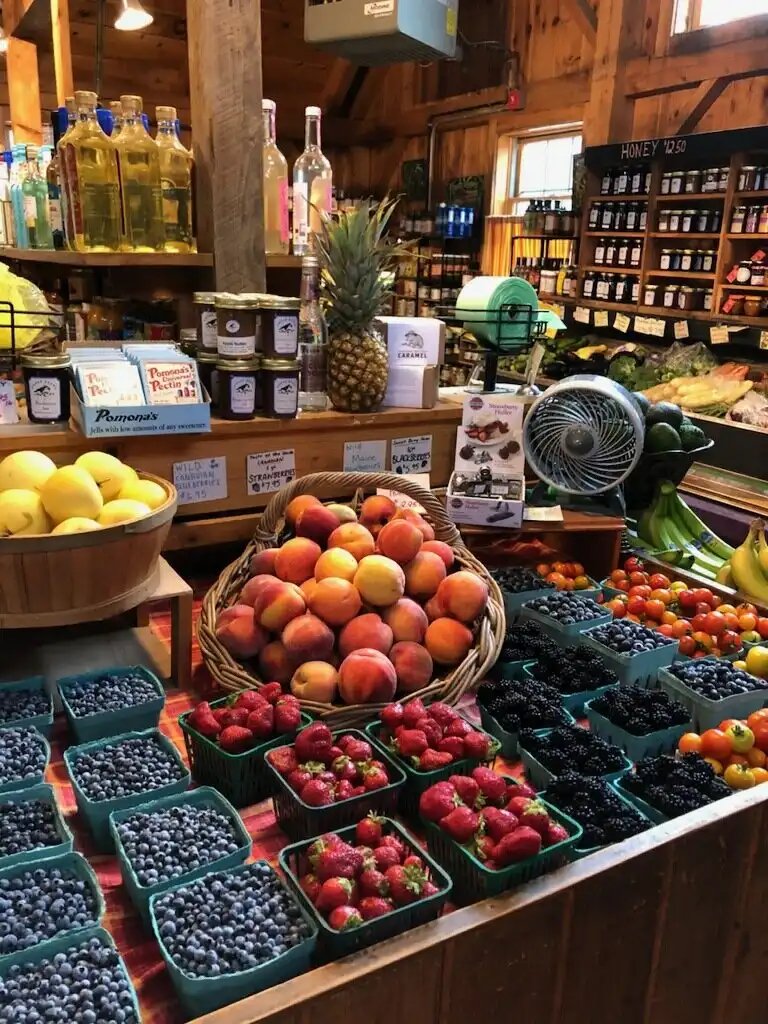 Hotels near Sweet Berry Farm
