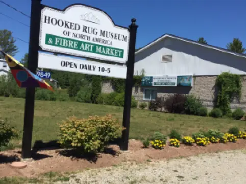 Hooked Rug Museum of North America
