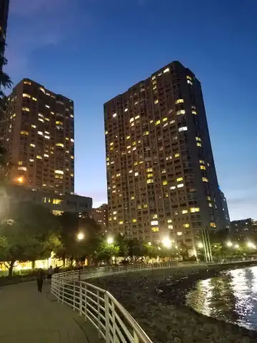 Hotels near Liberty Landing Marina