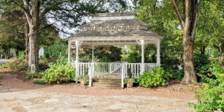 Mansell House and Gardens