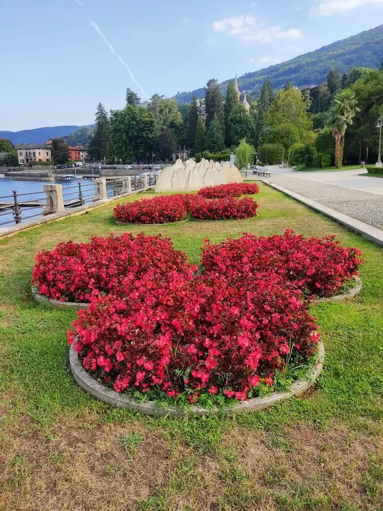 Hotels near Lungolago di Baveno