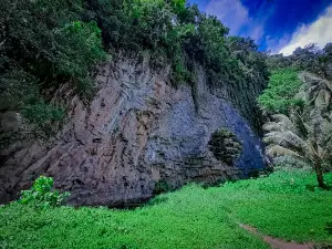 Kilo Tiga Rock Climb