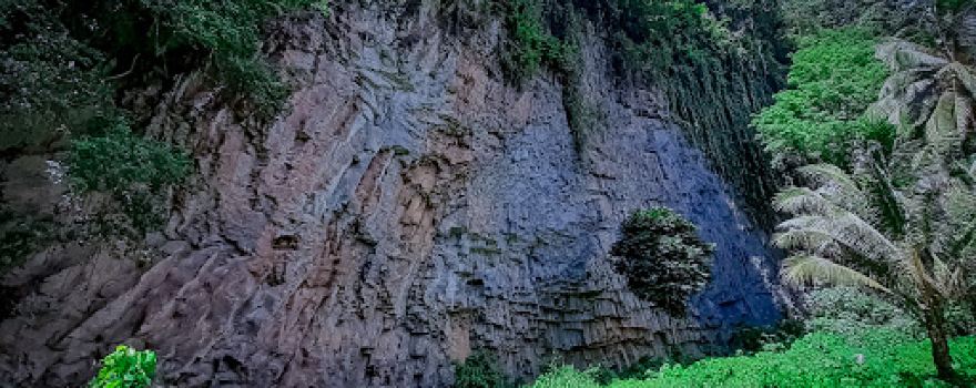 Kilo Tiga Rock Climb
