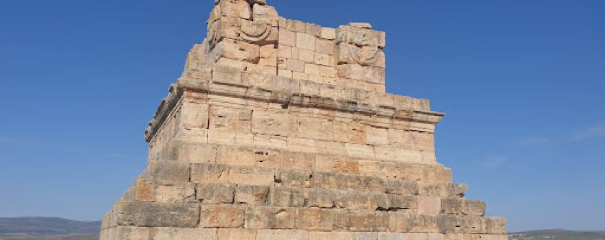 Massinissa tombeau constantine Darih