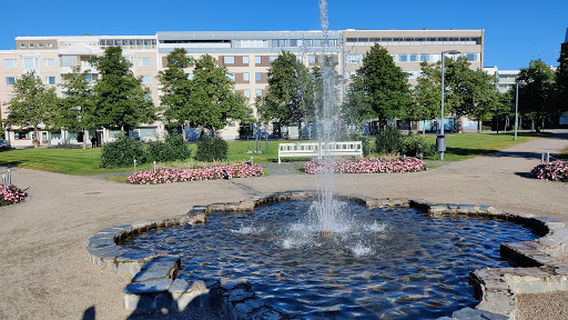 Heinätorinpuisto park