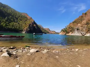 Kupinde Lake