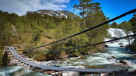 Tjørnadalsfossen