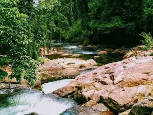 Athweltota Pilithuda Ella - පීලි තුඩ ඇල්ල