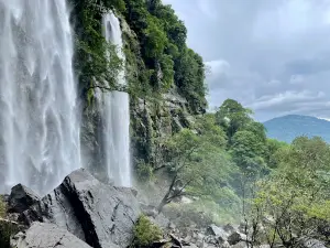 Nam Sanam Waterfall