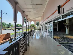Masjid Daerah Bera (Darul Fikri)