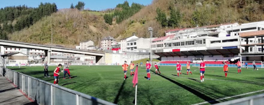 Polideportivo Municipal De Cangas Del Narcea