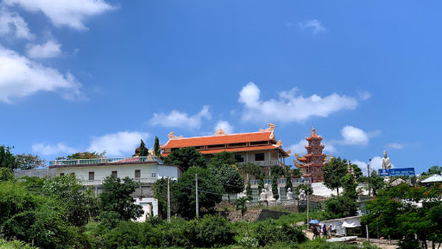 Buu Son temple