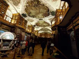 修道院図書館