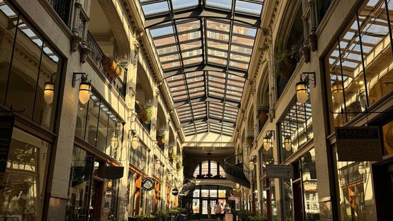 Grove Arcade