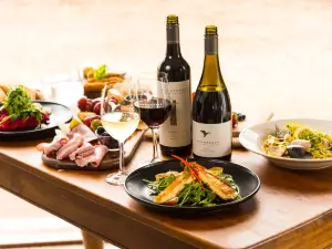 Lake Breeze Wines