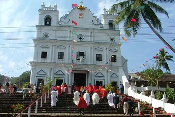 Hotels near Cansaulim Church