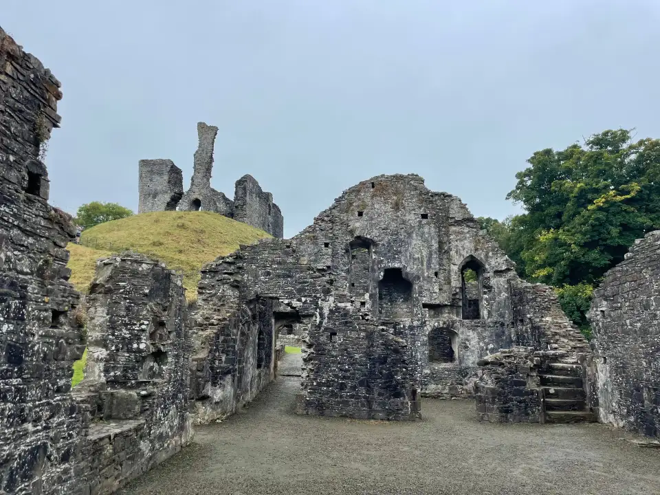 2_Okehampton Castle