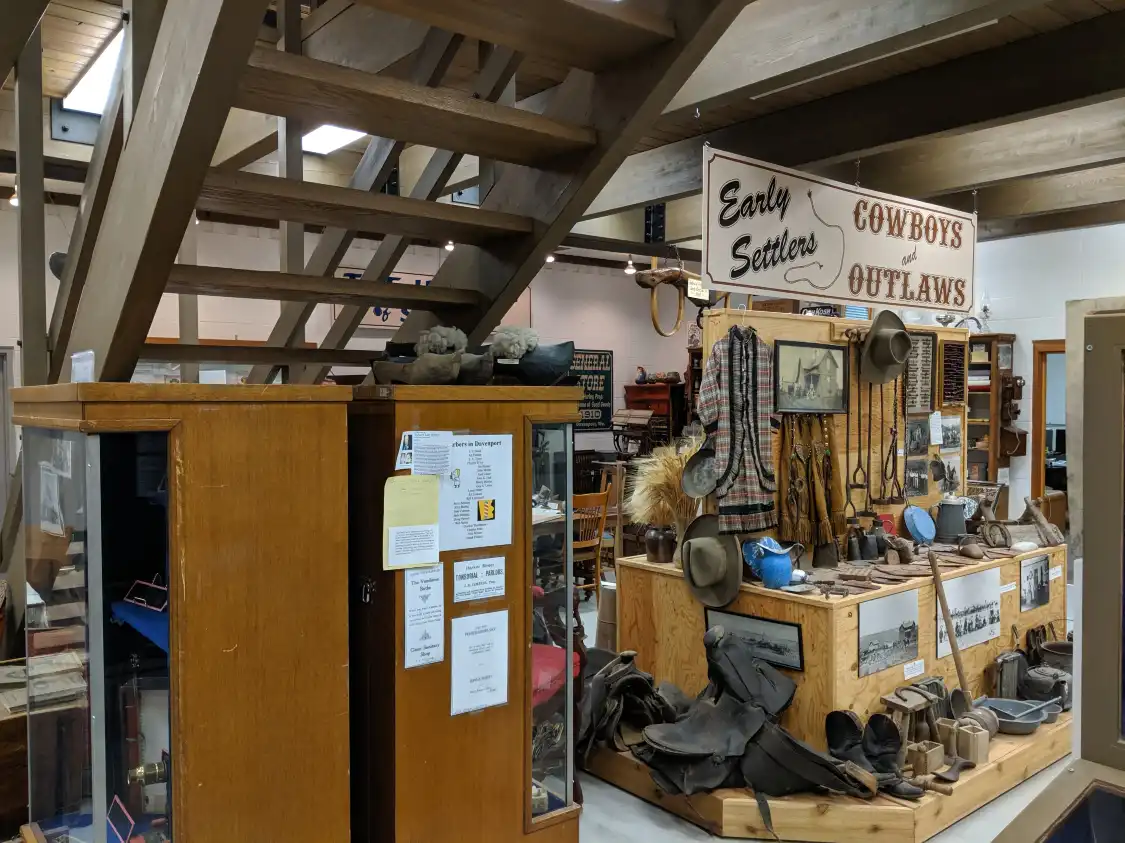 Hotels near Lincoln County Museum