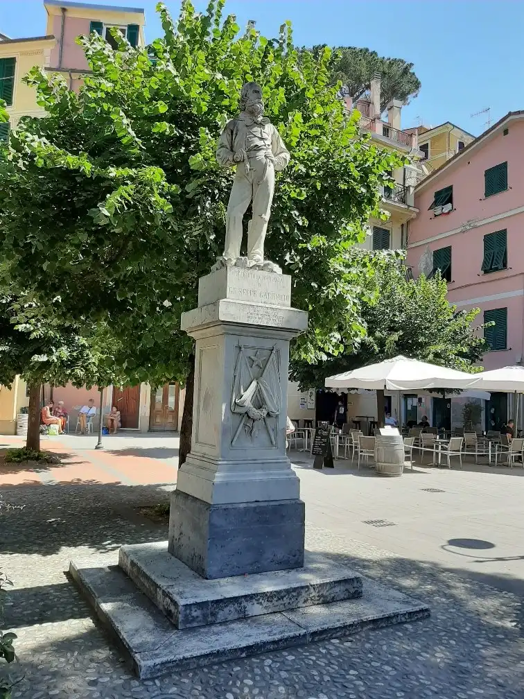Hotels near Monumento a Giuseppe Garibaldi