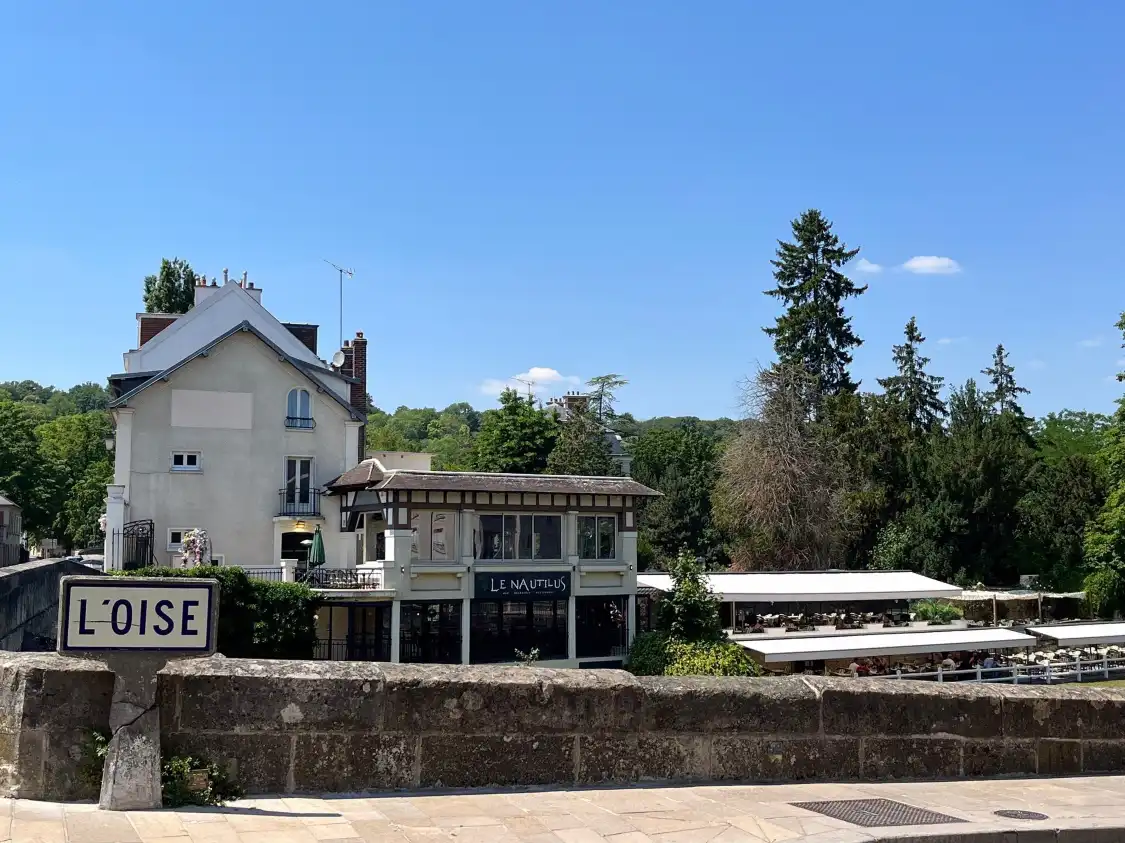 Pont de Cabouillet附近的飯店
