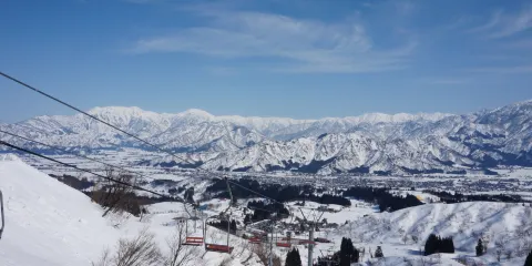 六日滑雪度假村
