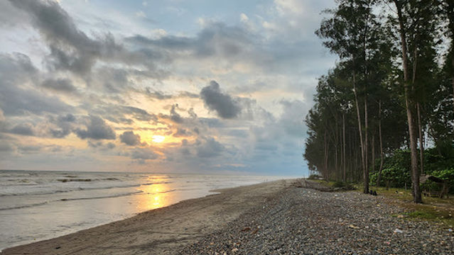 Pantai Batu Badoro