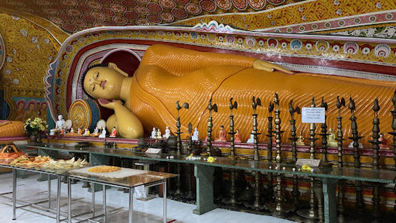 Ganekanda Purana Rajamaha Viharaya Aluthepola