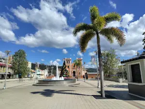 Plaza Ángel Gabriel Mislán Huertas