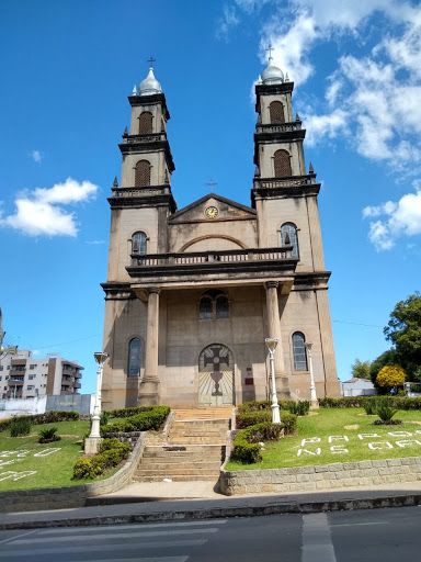 Centro de Visitantes Gruta do Limoeiro