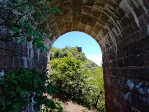 Red Bridge (ruins)