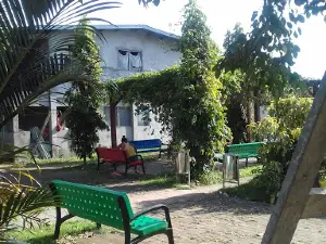 Parque frente a la Escuela Changuinola