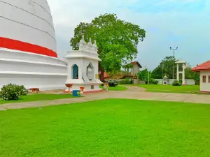 Tissamaharama Stupa