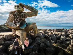 Giants of Mandurah (Santi Ikto)