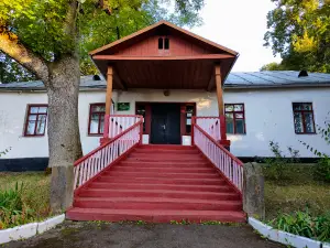 Literaturno-Memorialʹnyy Muzey Anny Akhmatovoyi
