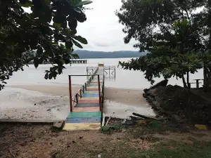 Pantai Encing