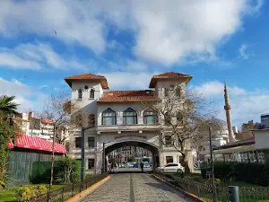 Bandırma Cumhuriyet Meydanı