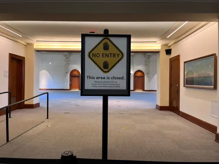 Hotels near Rosenberg Library