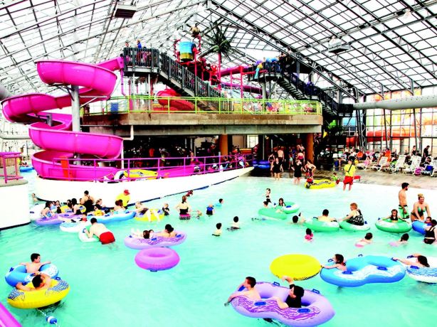 Water-Zoo Clinton Indoor Water Park