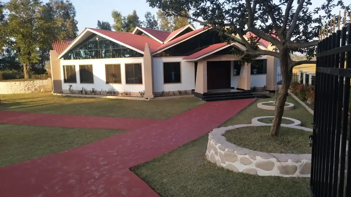 Hotel dekat Maibam Lokpa Ching