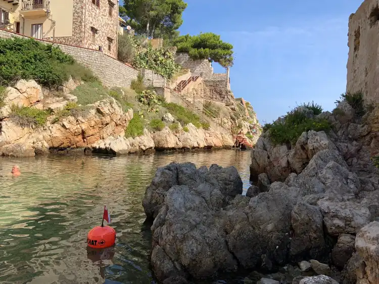 Hotels near Caletta Sant'Elia