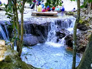 Pho Sa Le Waterfall