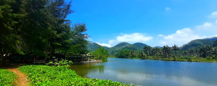 Pantai Cemoro Sewu