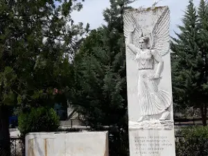 Heroes monument